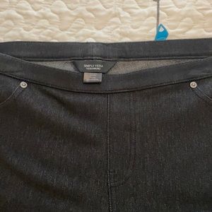 Simply Vera Wang black denim leggings